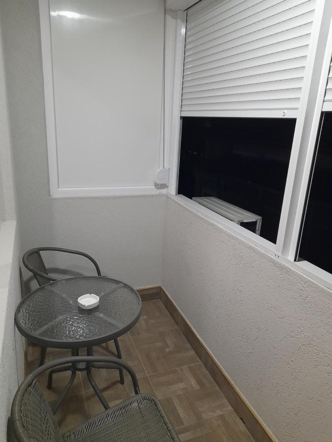 Holiday Apartaments 2 Ni Kültér fotó