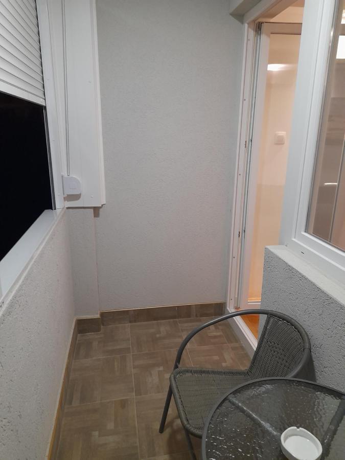 Holiday Apartaments 2 Ni Kültér fotó