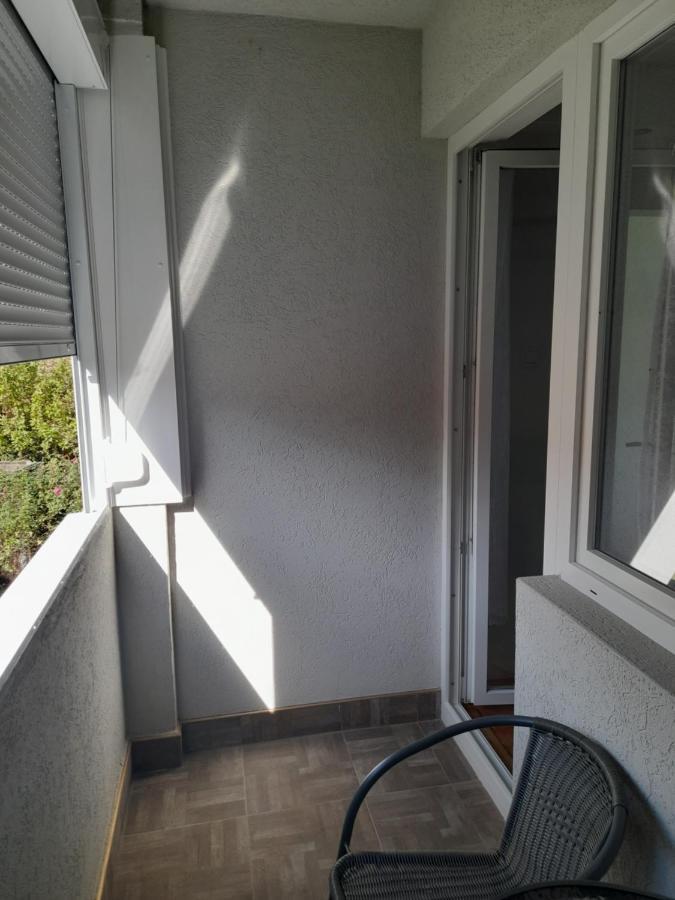 Holiday Apartaments 2 Ni Kültér fotó